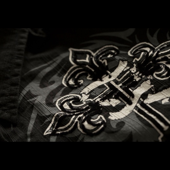 NWT Xtreme Couture Kings Fall Long Sleeve Shirt - Picture 4 of 6